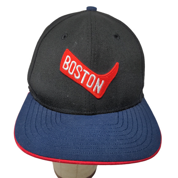 New Era Men's Snapback Hat Black Blue OSFM Cooperstown Collection Boston Red Sox - Picture 1 of 13
